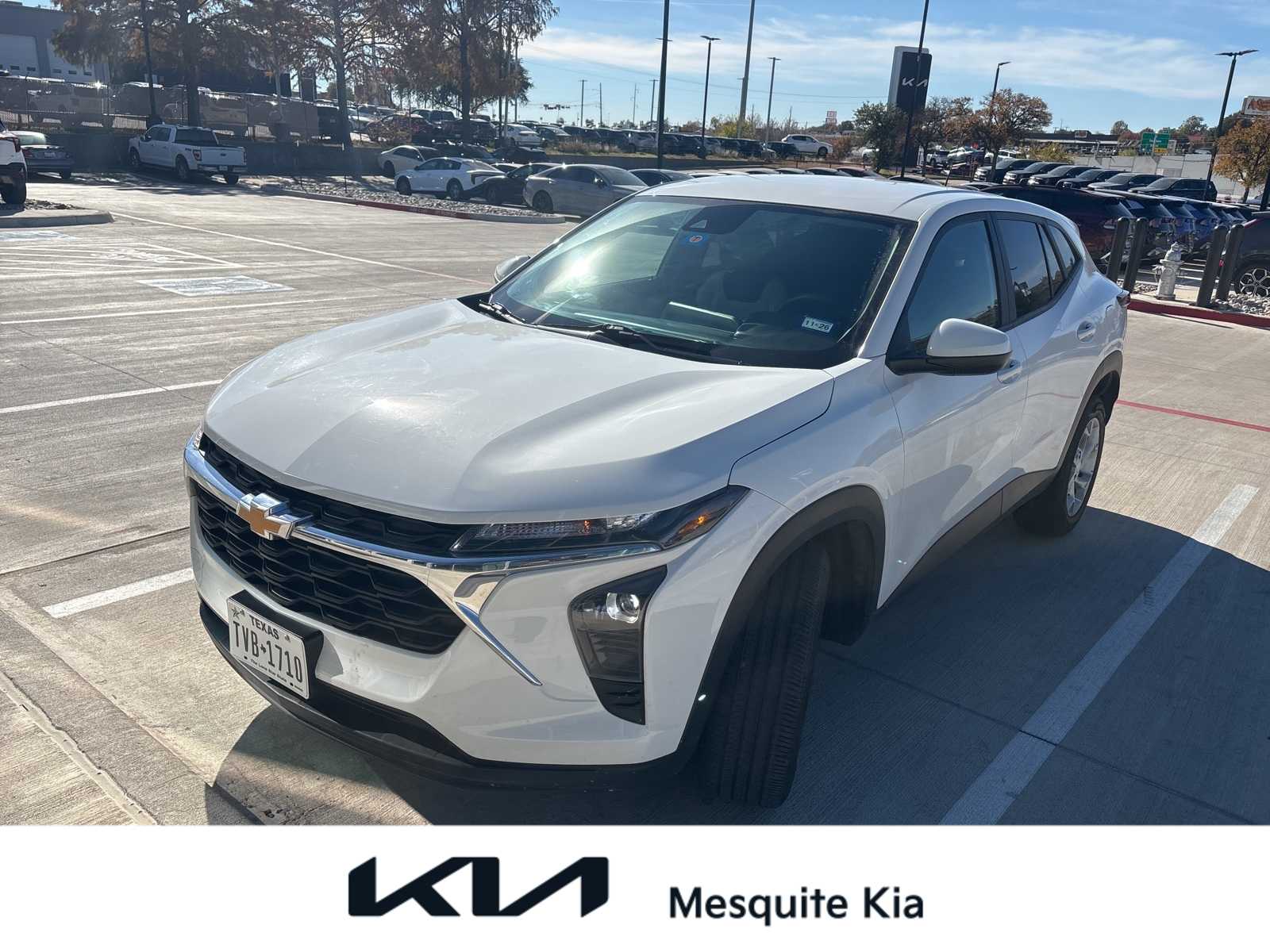 2024 Chevrolet Trax LS's photo