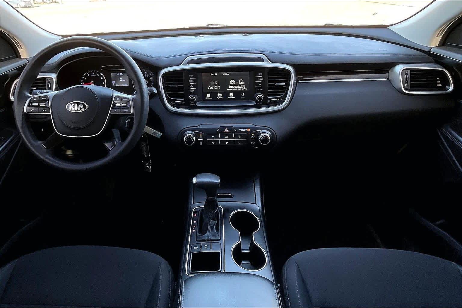 Thumbnail: 2020 Kia Sorento - 10