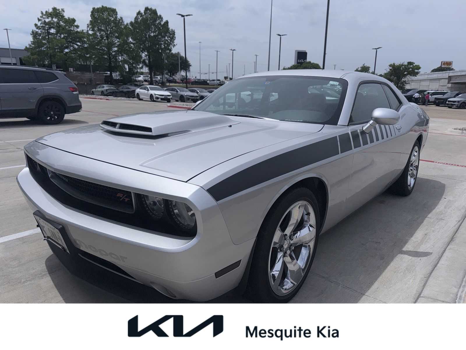 2012 Dodge Challenger R/T's photo