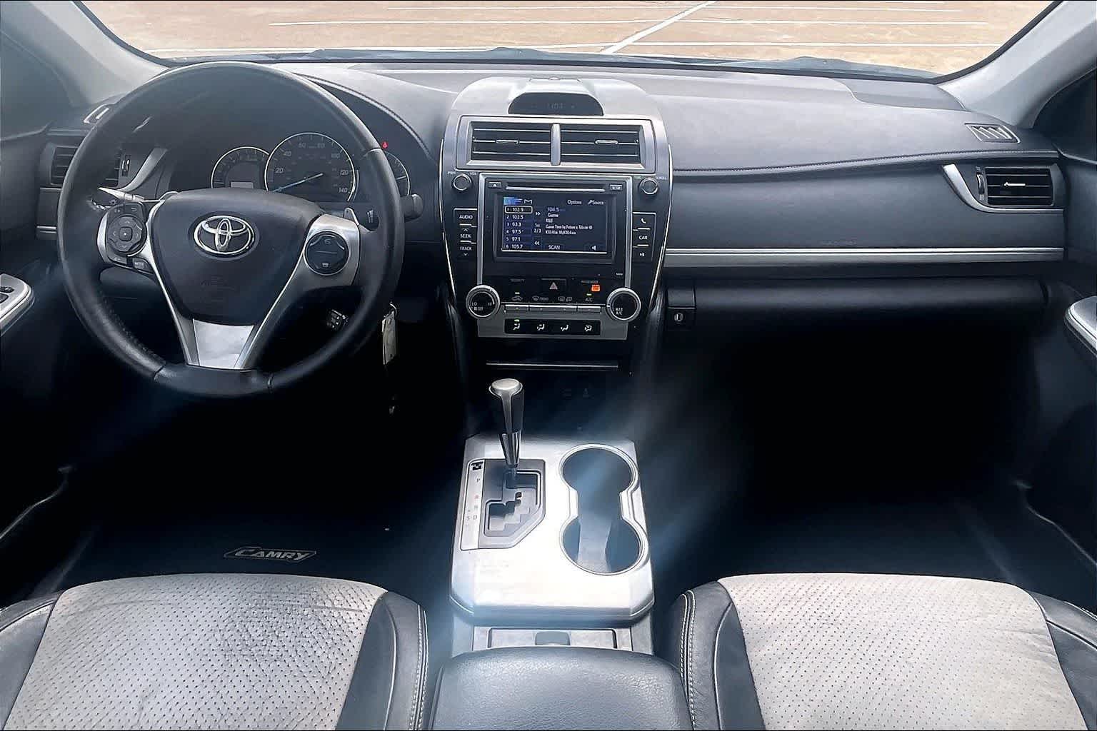 Thumbnail: 2014 Toyota Camry - 9