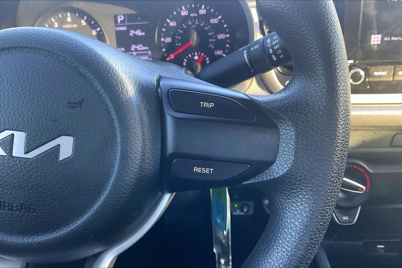 Thumbnail: 2023 Kia Rio - 20