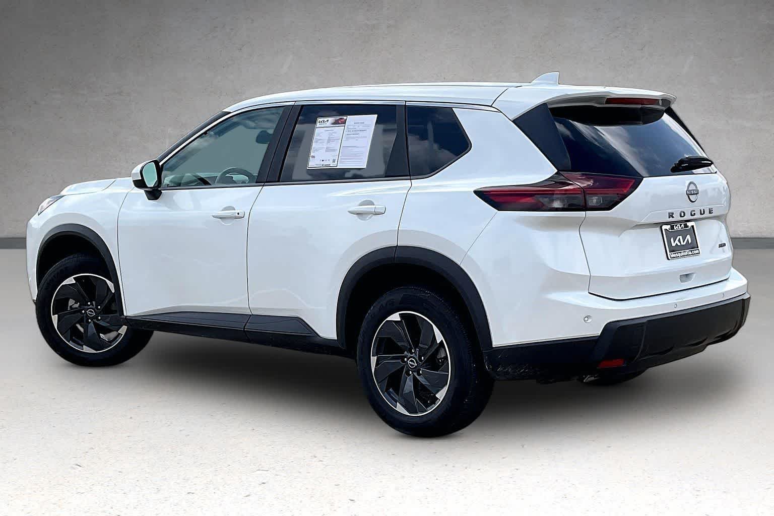 Thumbnail: 2025 Nissan Rogue - 3