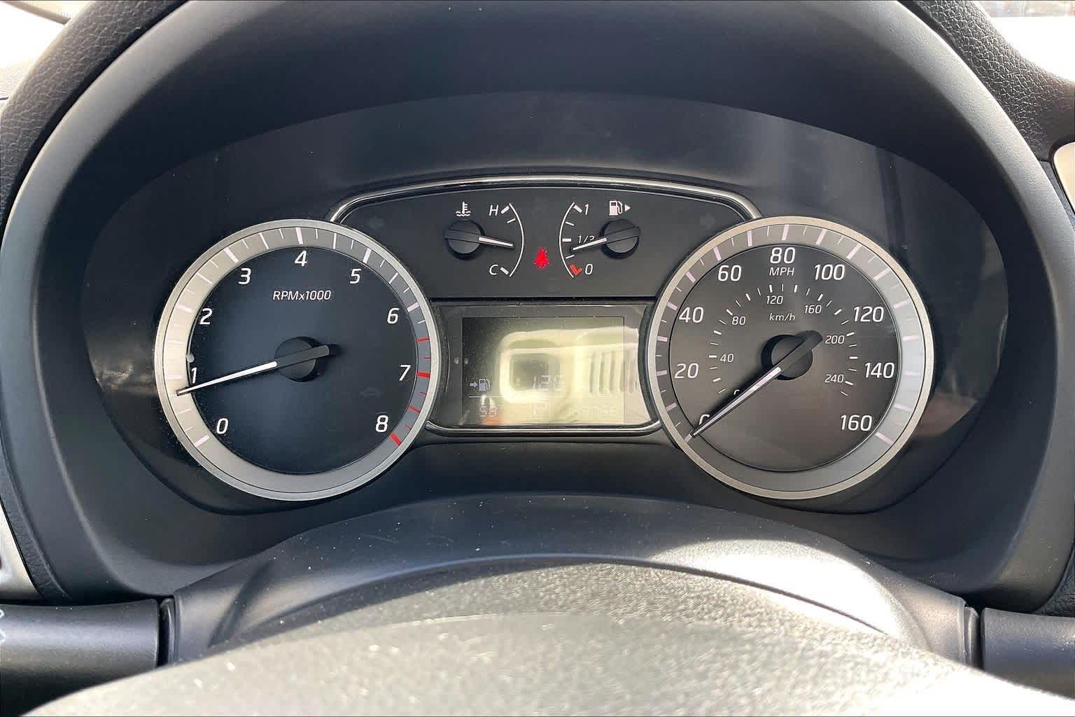 Thumbnail: 2015 Nissan Sentra - 17