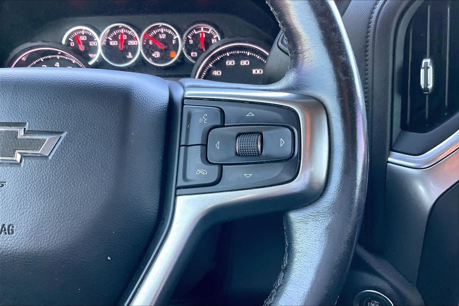 Thumbnail: 2021 Chevrolet Silverado 1500 - 24