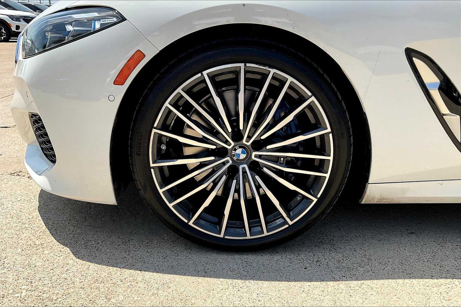 Thumbnail: 2022 BMW 8 Series - 8
