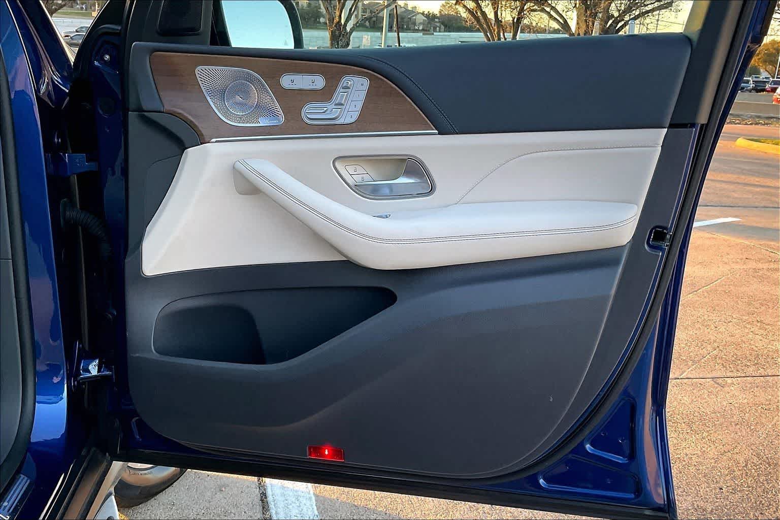 Thumbnail: 2020 Mercedes-Benz GLE - 27