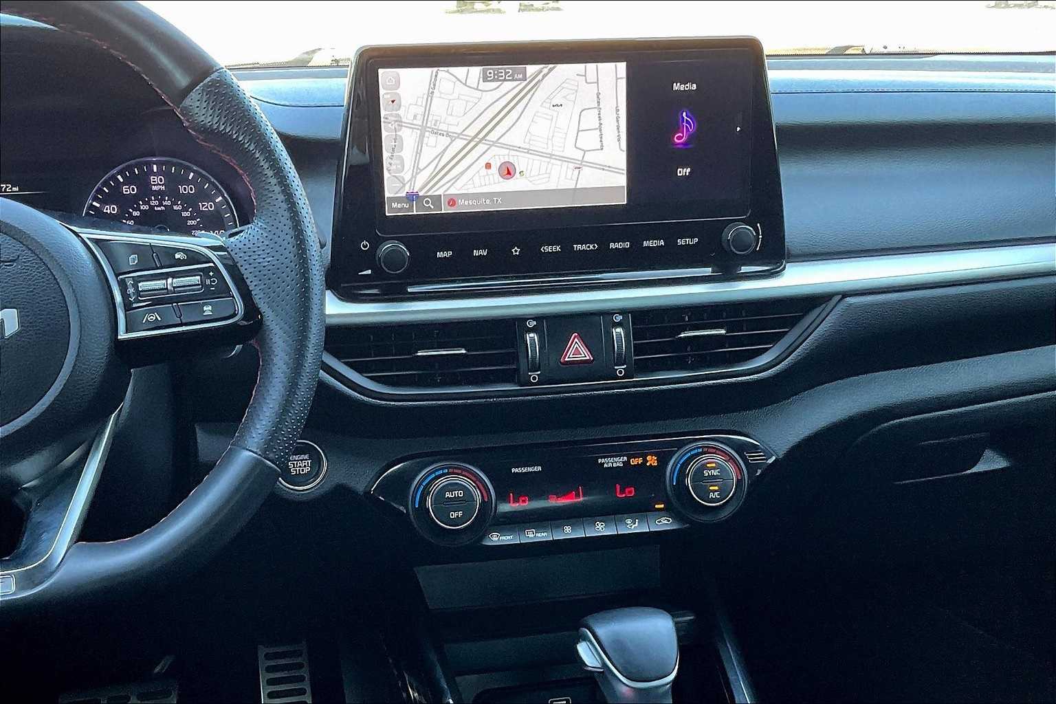 Thumbnail: 2023 Kia Forte - 15