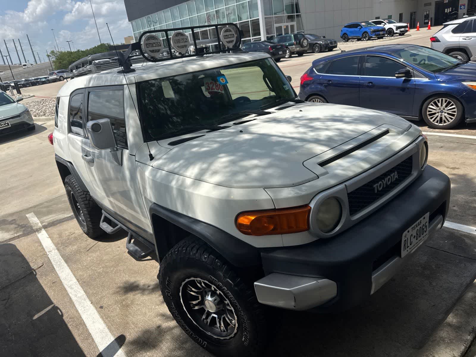 Thumbnail: 2010 Toyota FJ Cruiser - 3