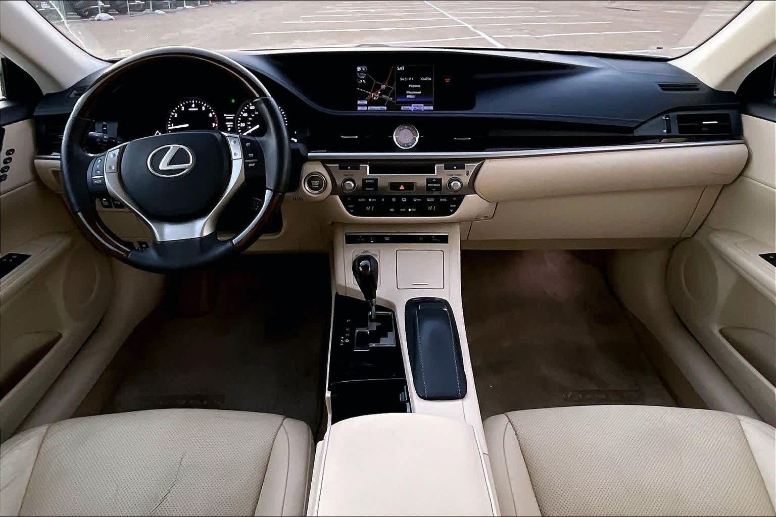 Thumbnail: 2013 Lexus ES - 10