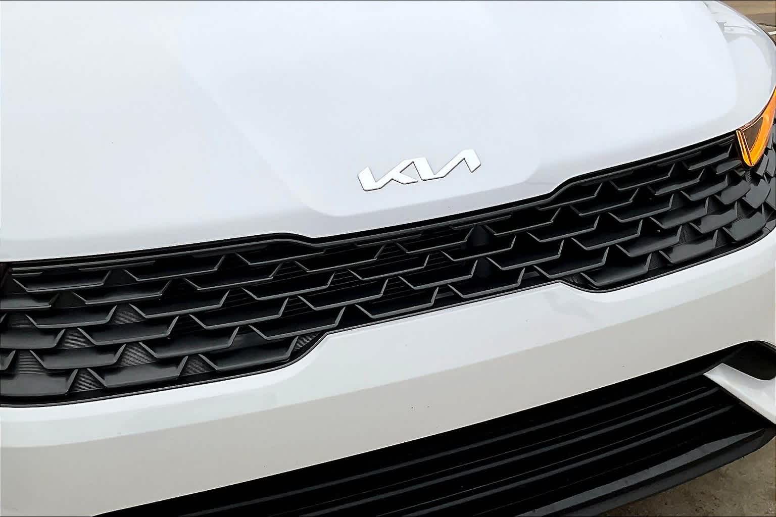 Thumbnail: 2022 Kia K5 - 31