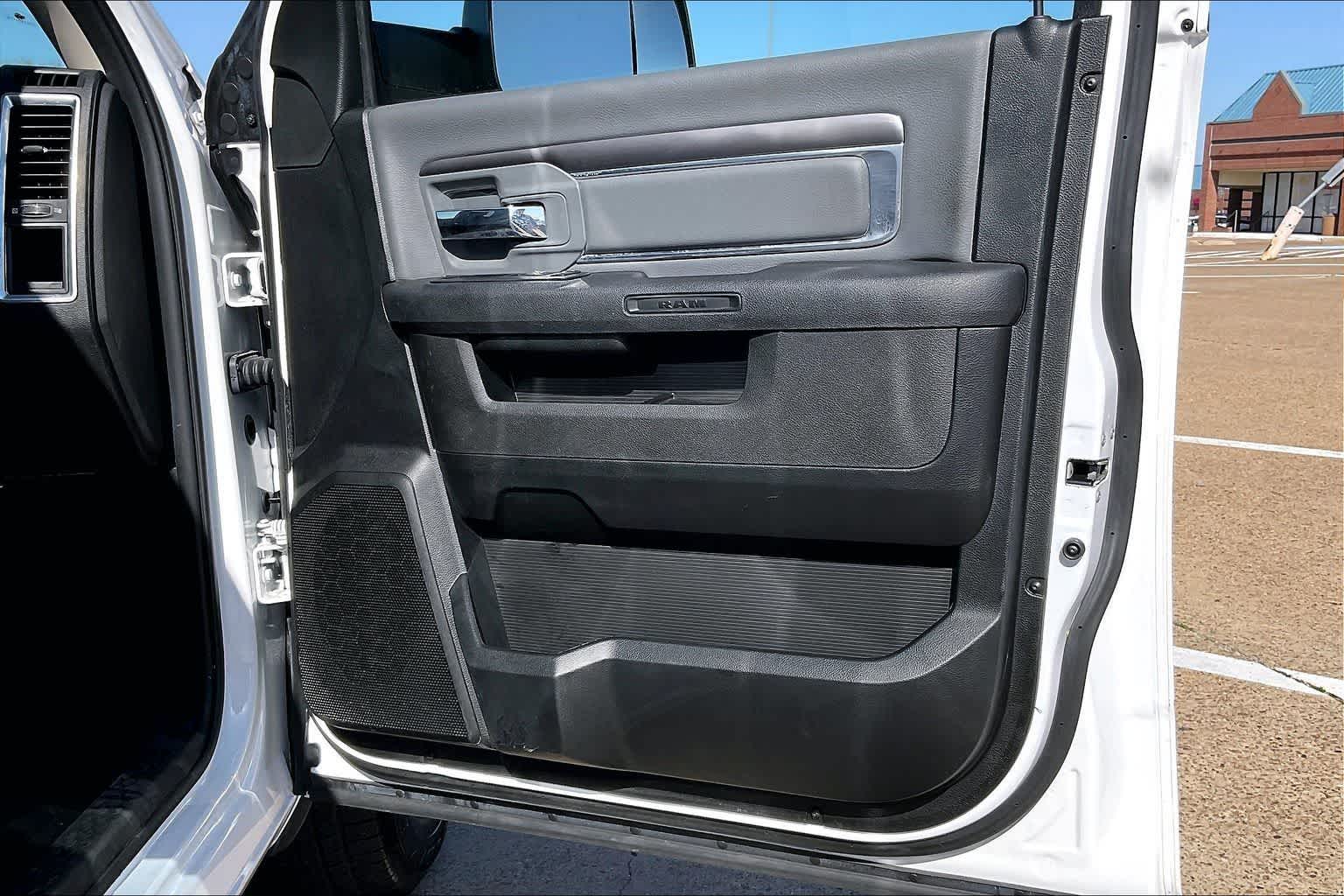 Thumbnail: 2023 RAM 1500 Classic - 28