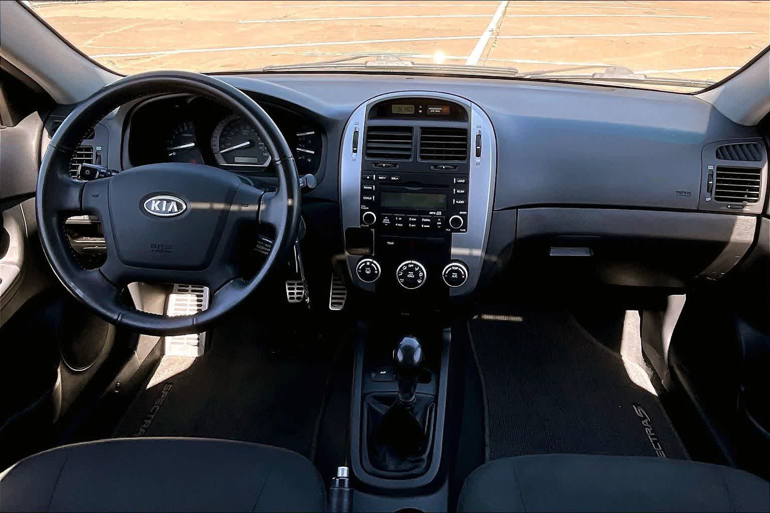Thumbnail: 2008 Kia Spectra5 - 9