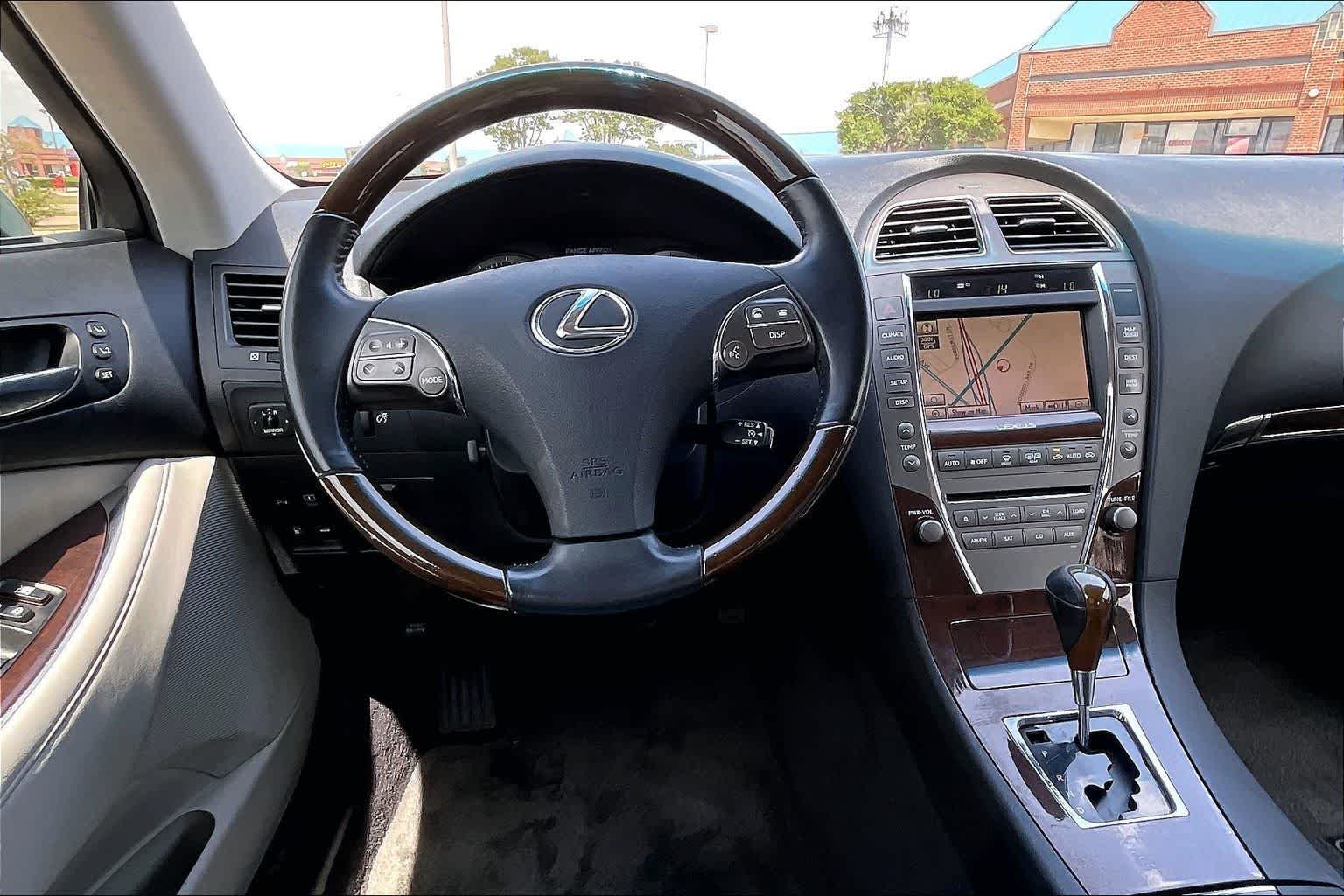 Thumbnail: 2011 Lexus ES - 13