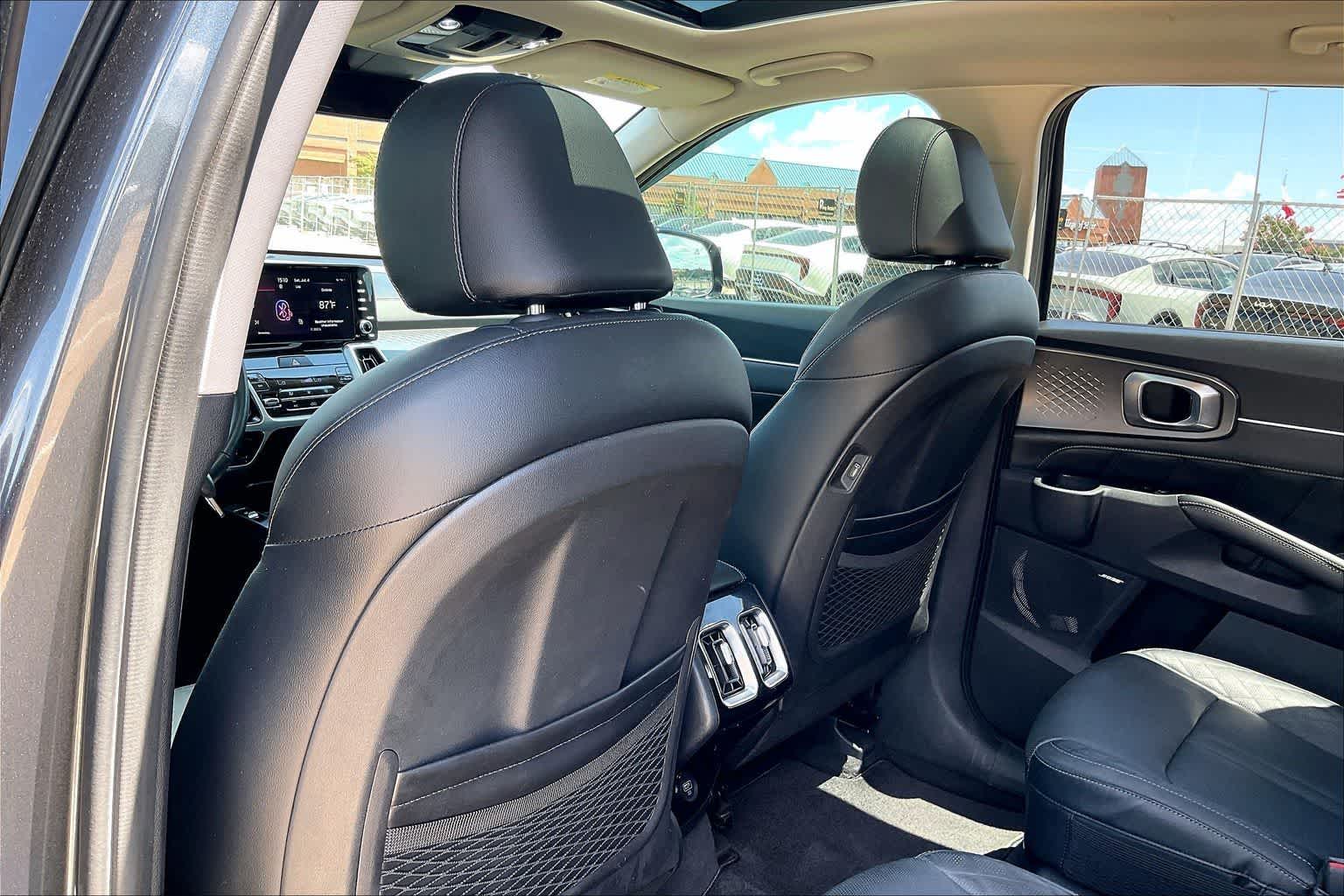 Thumbnail: 2021 Kia Sorento - 11
