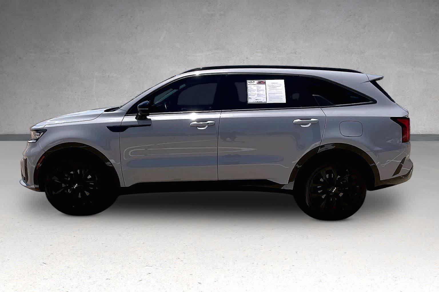 Thumbnail: 2023 Kia Sorento - 3