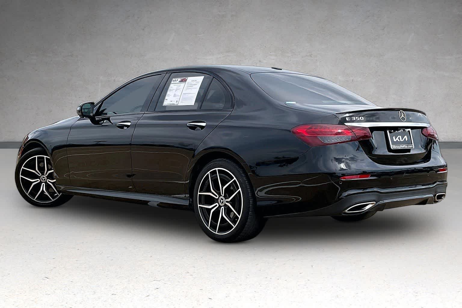 Thumbnail: 2022 Mercedes-Benz E-Class - 4