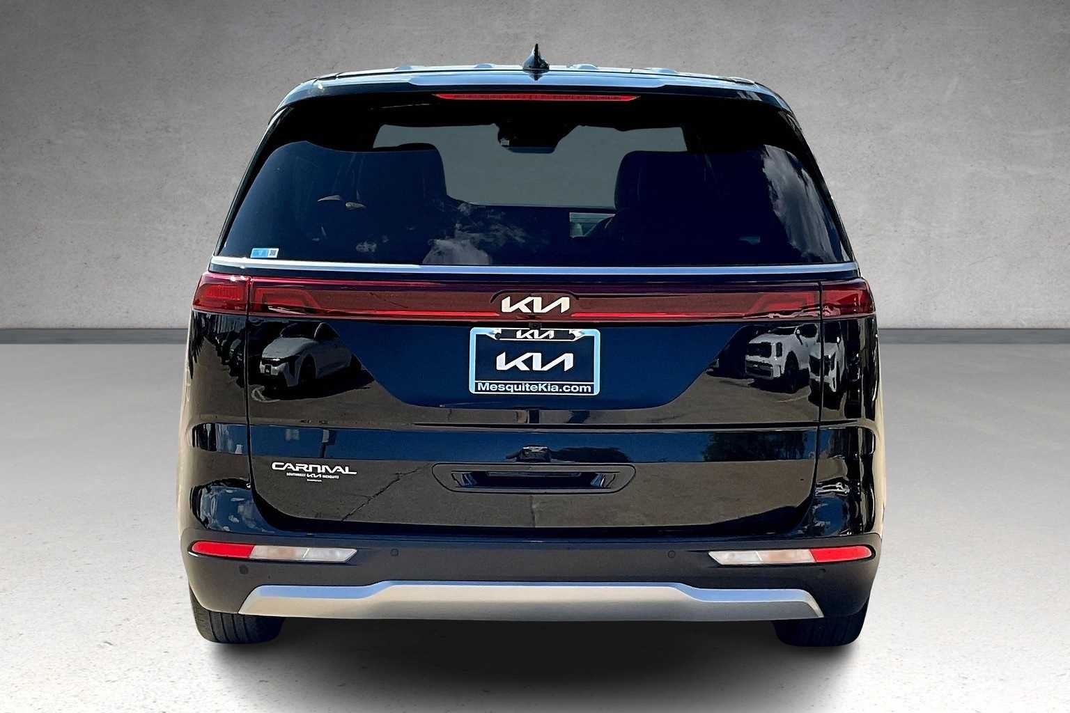 2024 Kia Carnival LX 5