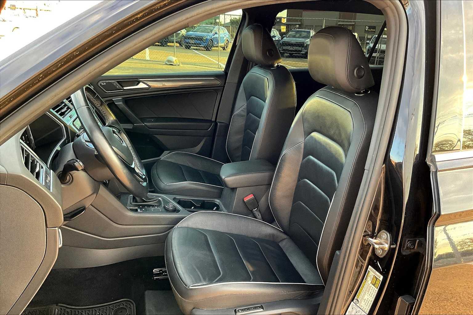 Thumbnail: 2020 Volkswagen Tiguan - 11