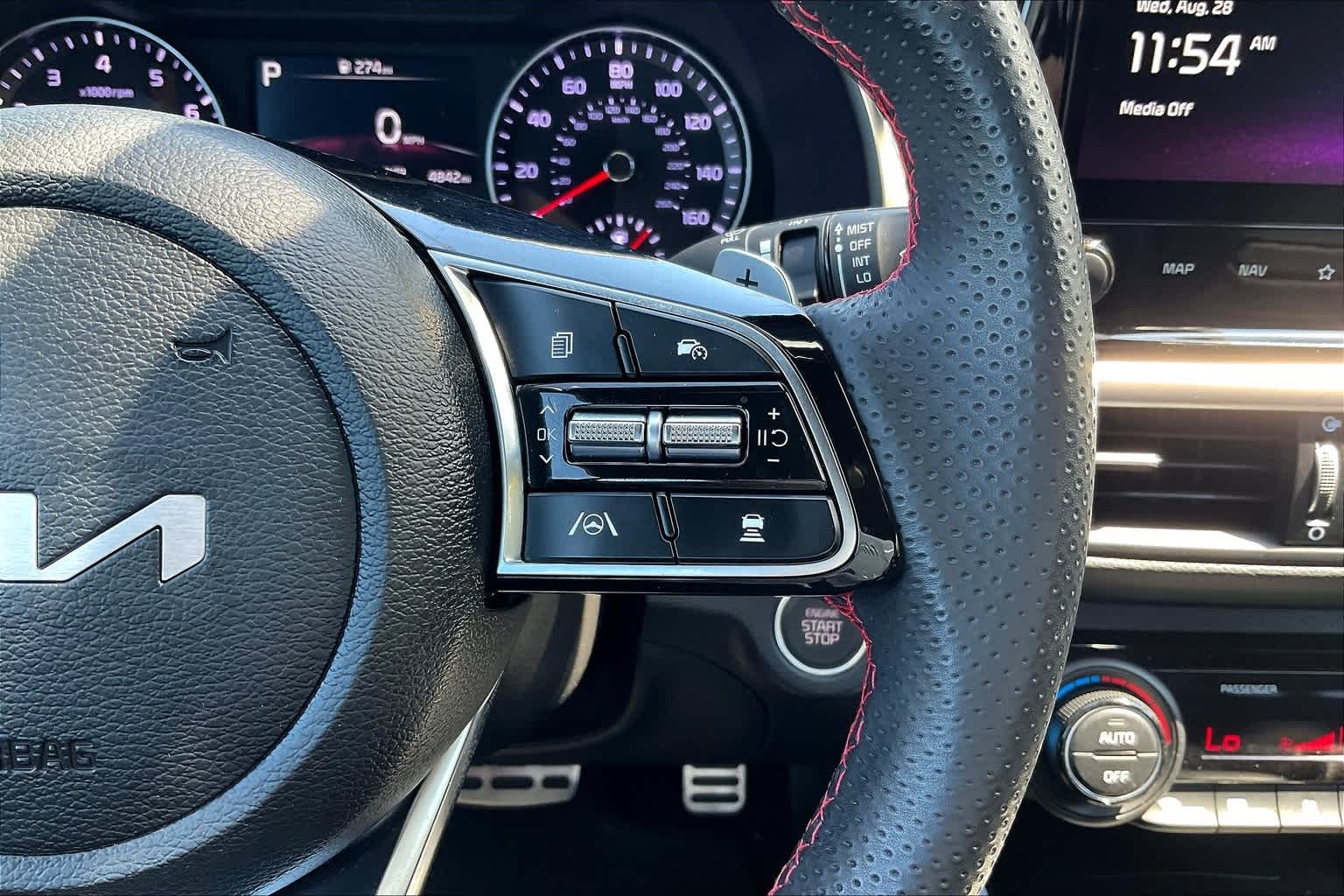 Thumbnail: 2023 Kia Forte - 25