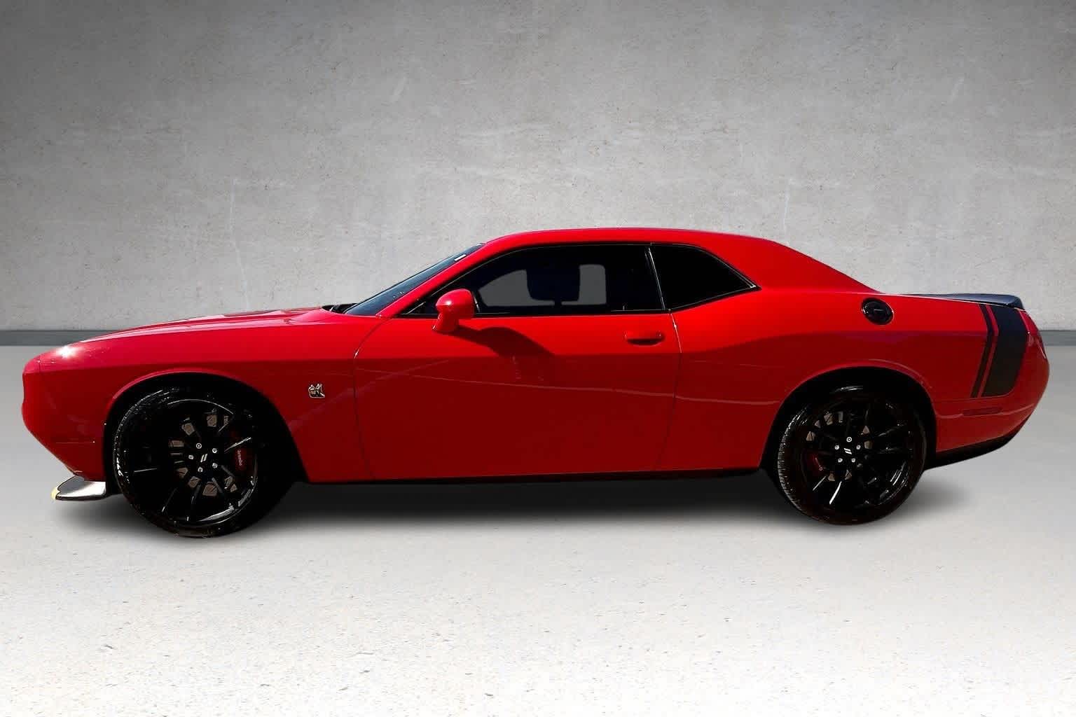 Thumbnail: 2019 Dodge Challenger - 3