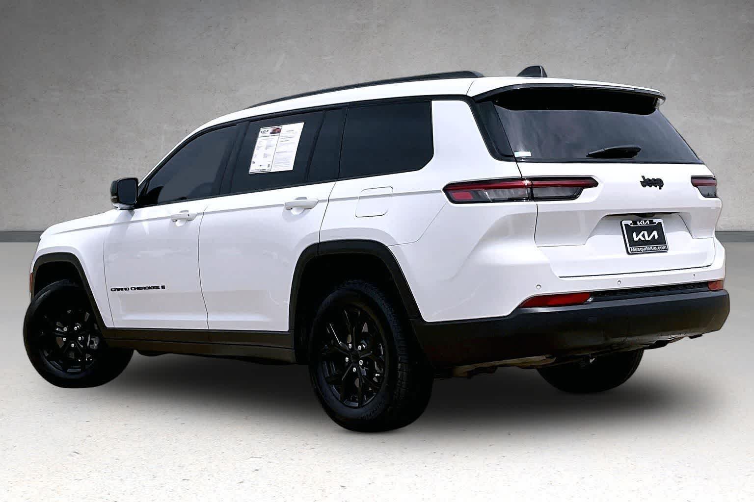Thumbnail: 2025 Jeep Grand Cherokee L - 4