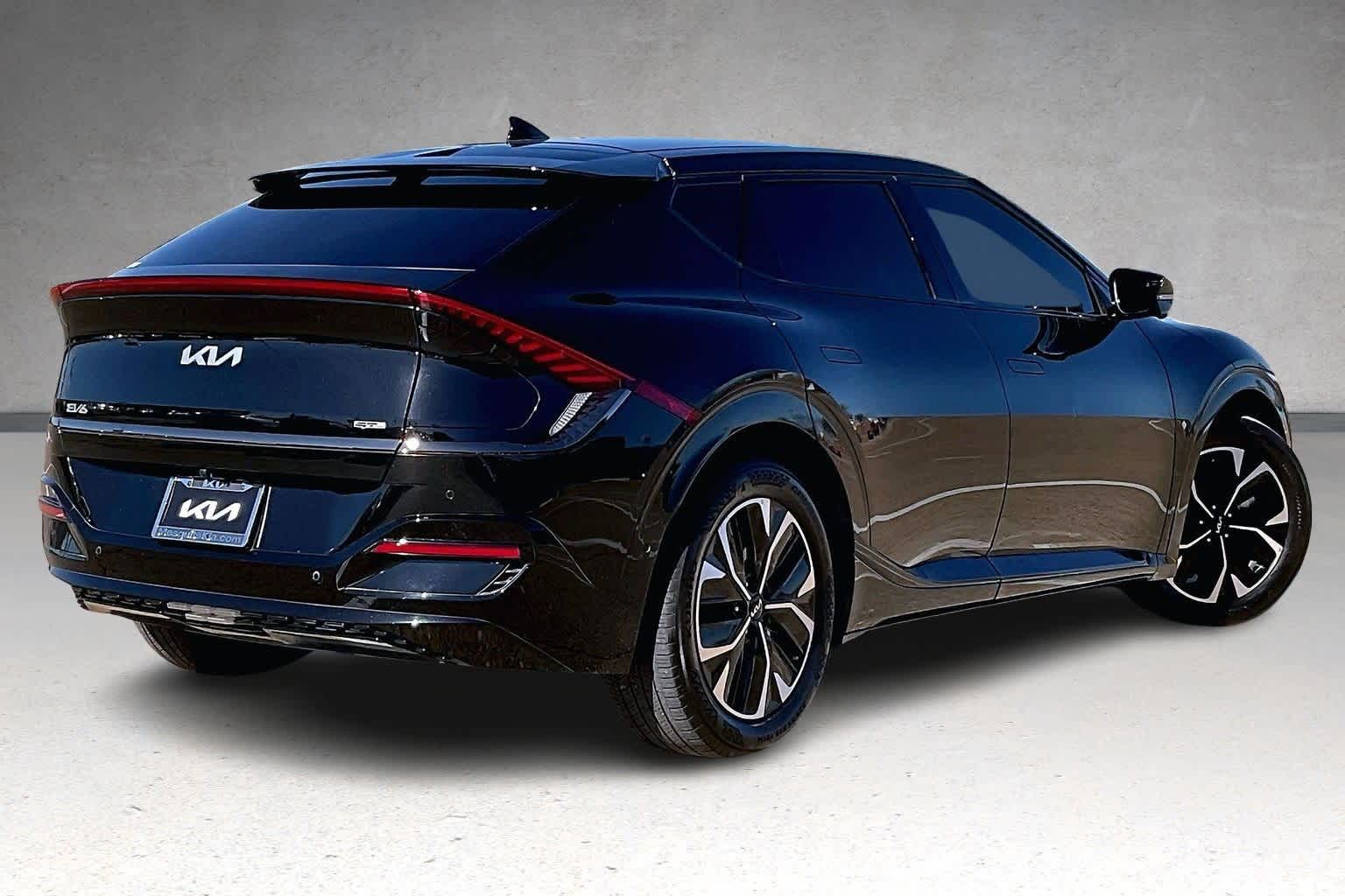 Thumbnail: 2023 Kia EV6 - 22