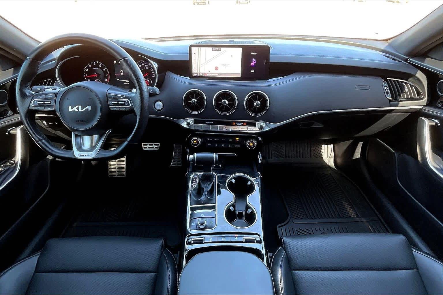 Thumbnail: 2023 Kia Stinger - 10