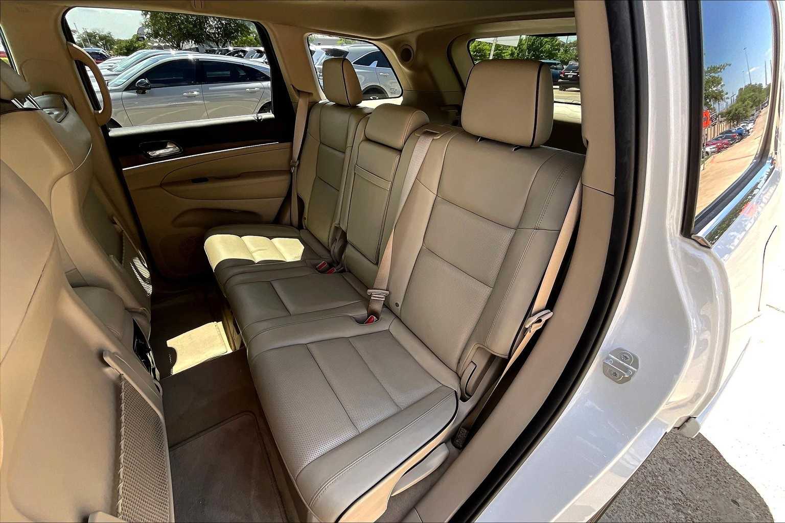 Thumbnail: 2021 Jeep Grand Cherokee - 29