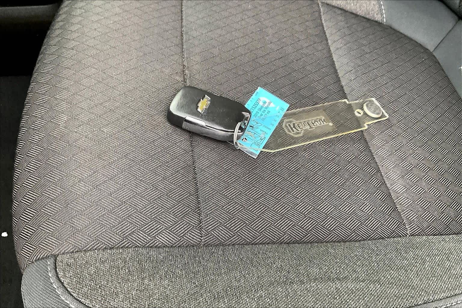 Thumbnail: 2019 Chevrolet Silverado 1500 - 19