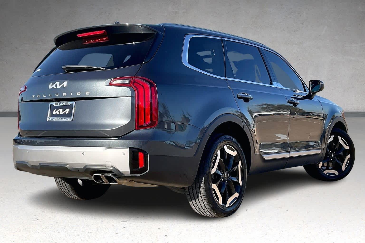 Thumbnail: 2023 Kia Telluride - 22
