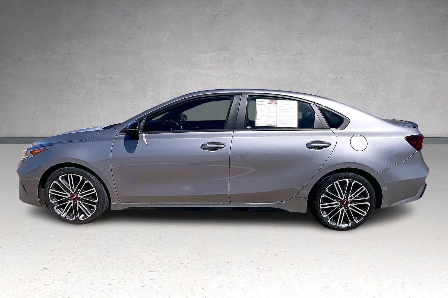 Thumbnail: 2024 Kia Forte - 3