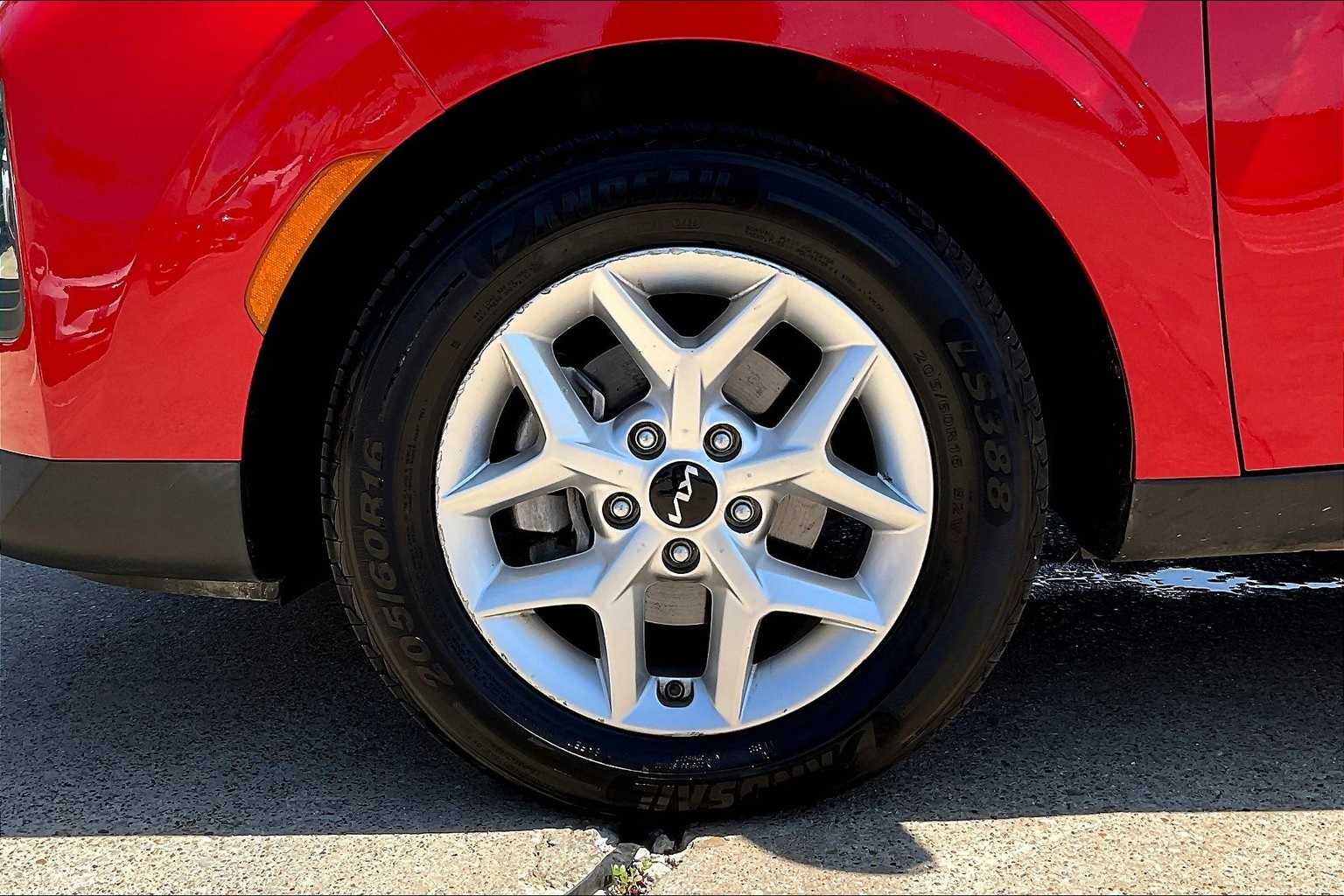 Thumbnail: 2022 Kia Soul - 7