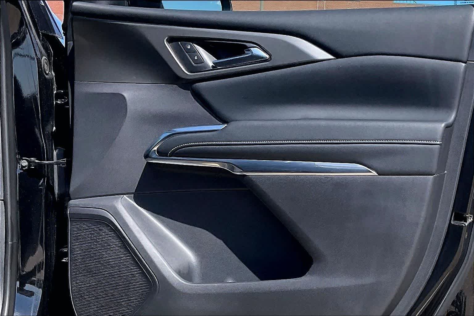 Thumbnail: 2025 Chevrolet Traverse - 26