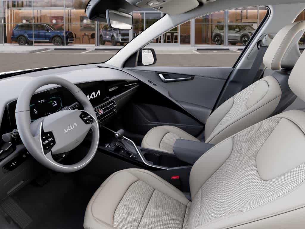 Thumbnail: 2025 Kia Niro - 17