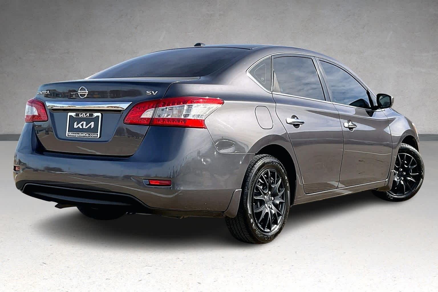 Thumbnail: 2015 Nissan Sentra - 22