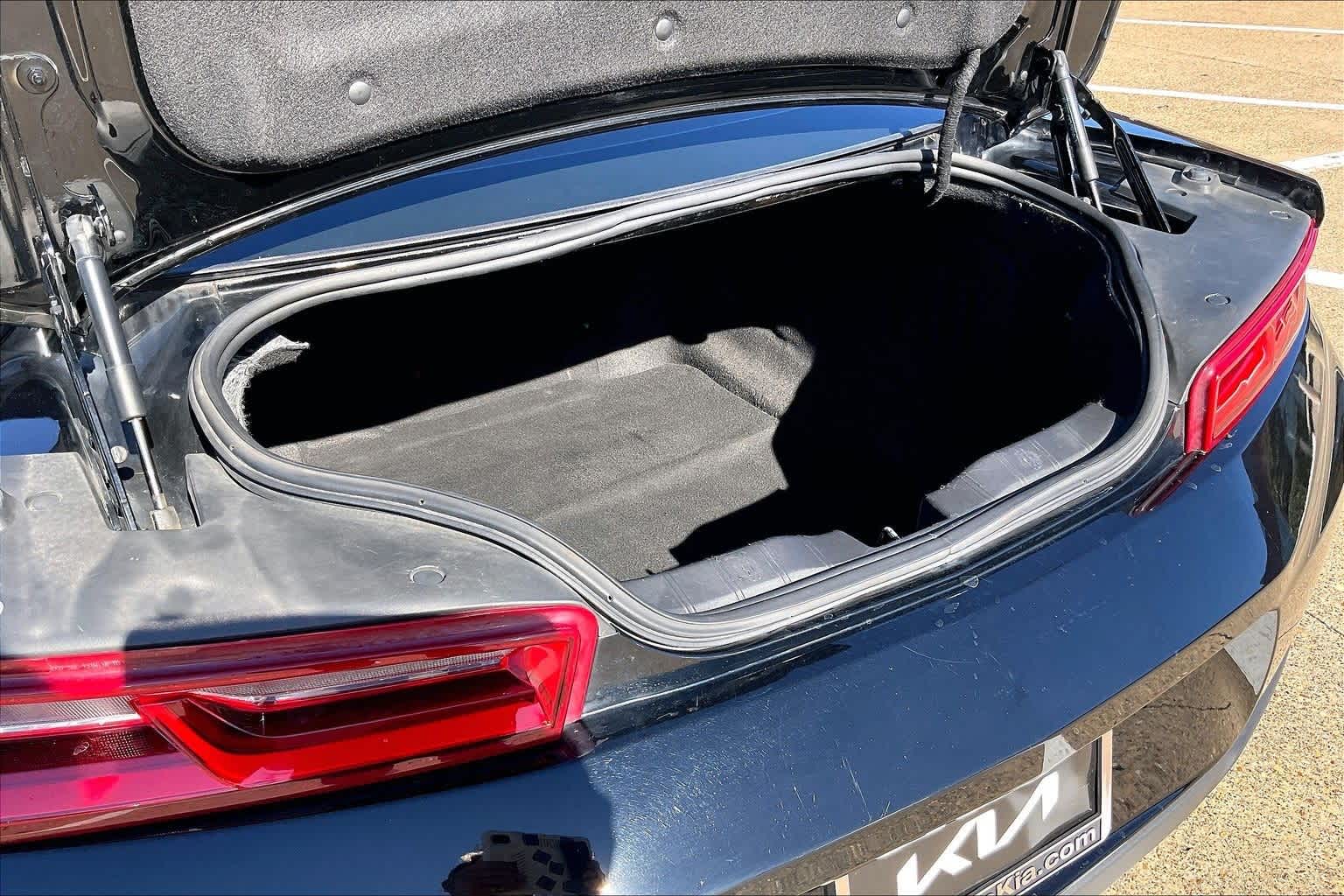 Thumbnail: 2018 Chevrolet Camaro - 17