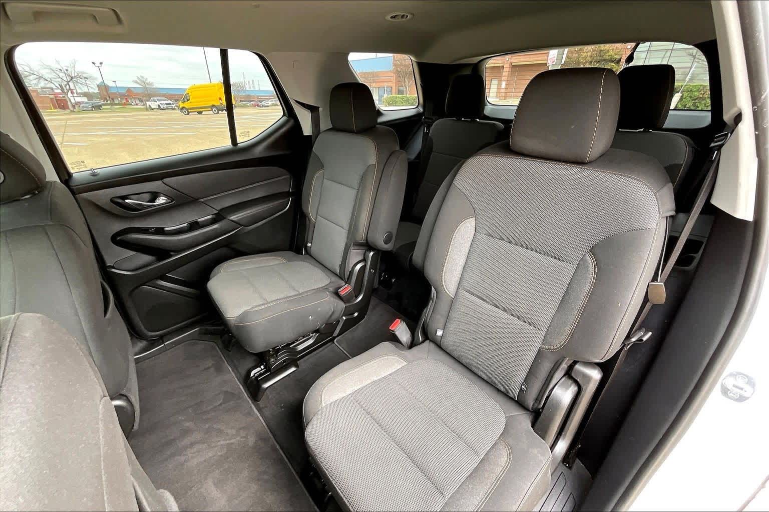 Thumbnail: 2020 Chevrolet Traverse - 29