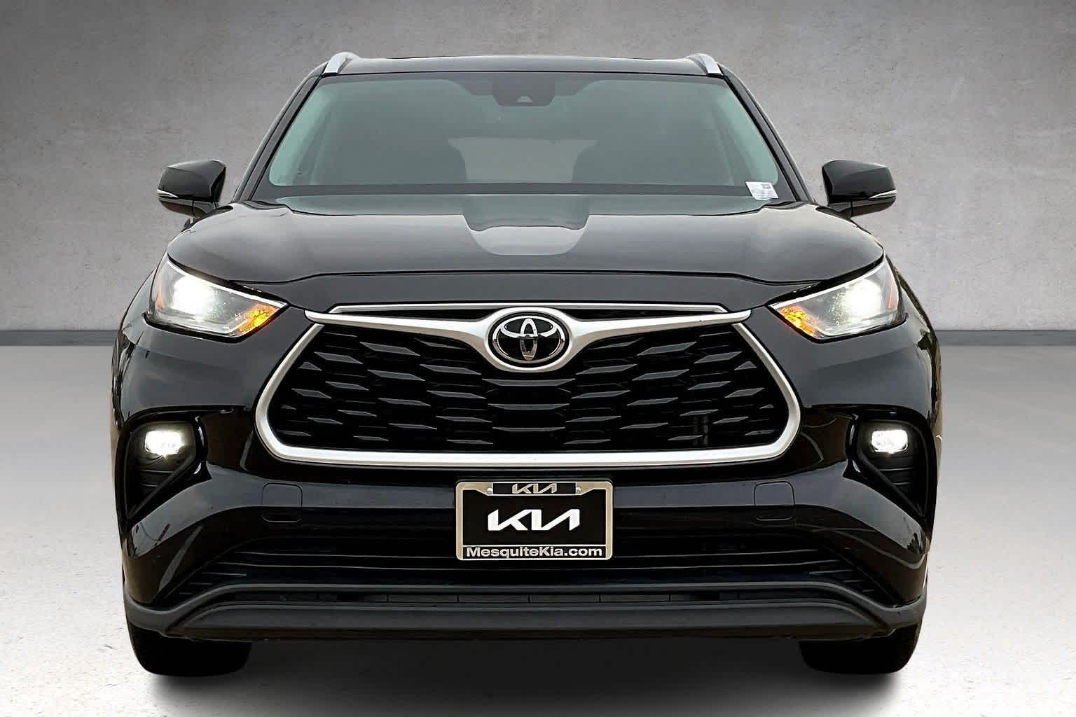 Thumbnail: 2021 Toyota Highlander - 6