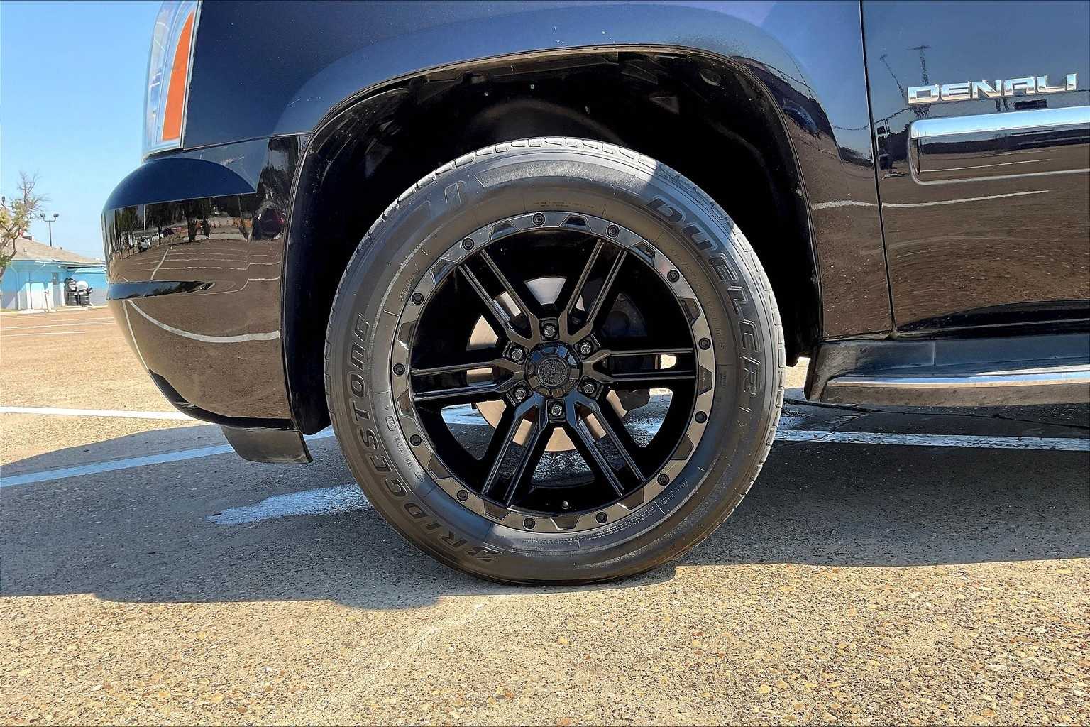 Thumbnail: 2014 GMC Yukon - 8