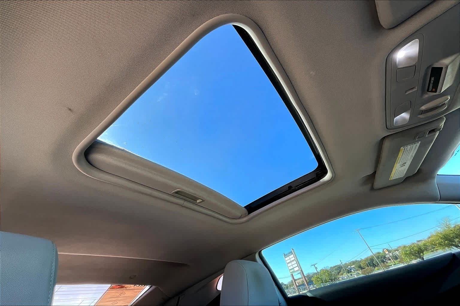 Thumbnail: 2018 Chevrolet Camaro - 29