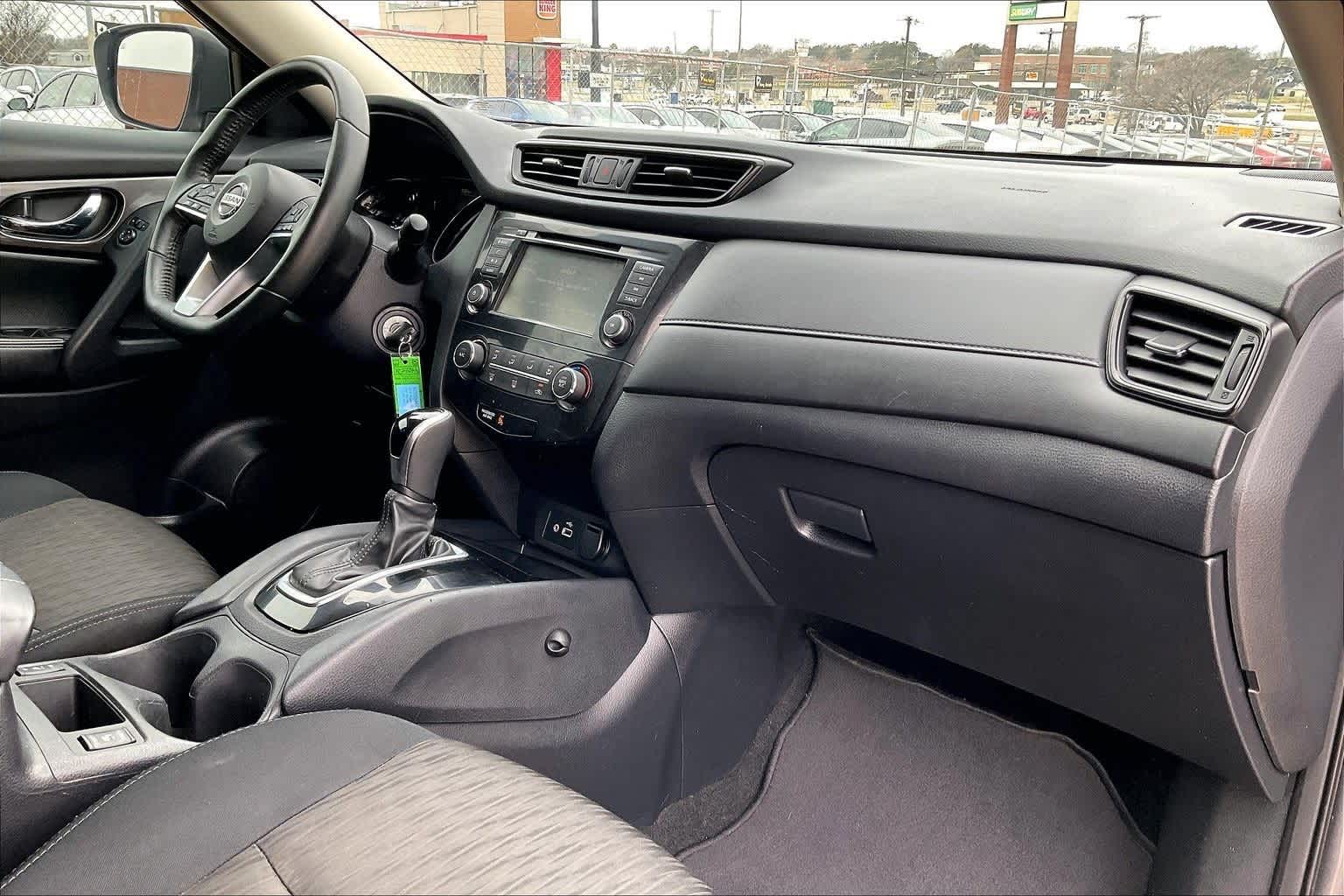 Thumbnail: 2019 Nissan Rogue - 23