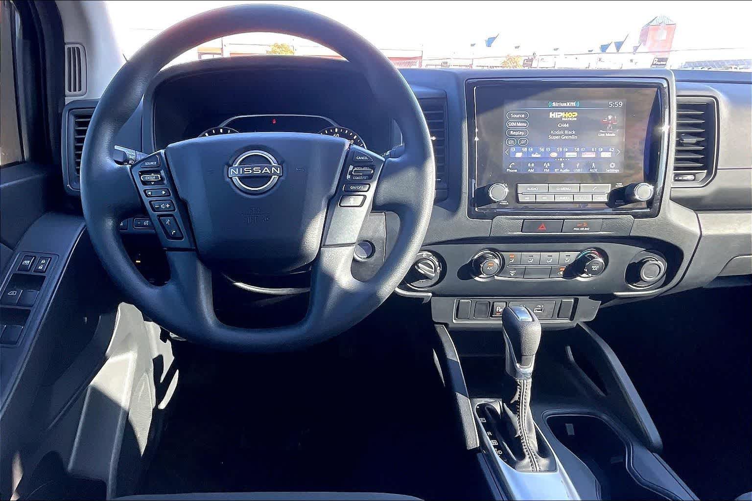 Thumbnail: 2022 Nissan Frontier - 14