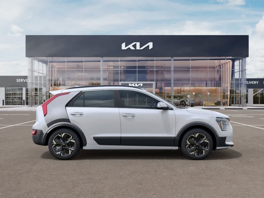 Thumbnail: 2025 Kia Niro - 7