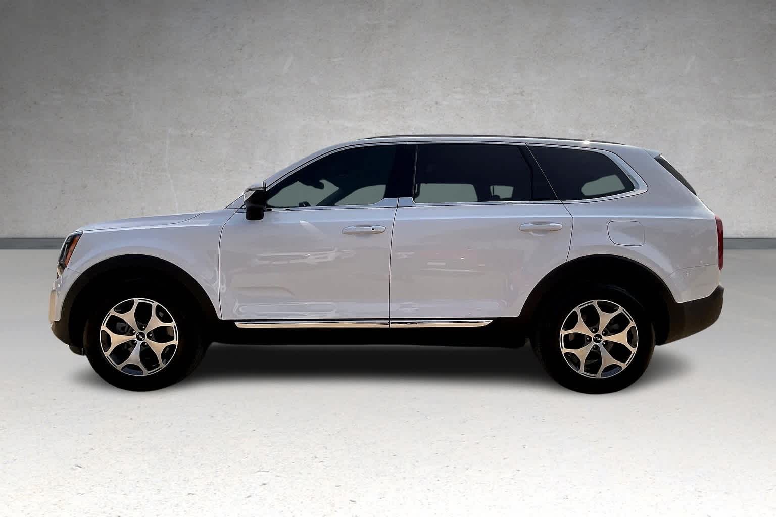 Thumbnail: 2022 Kia Telluride - 3