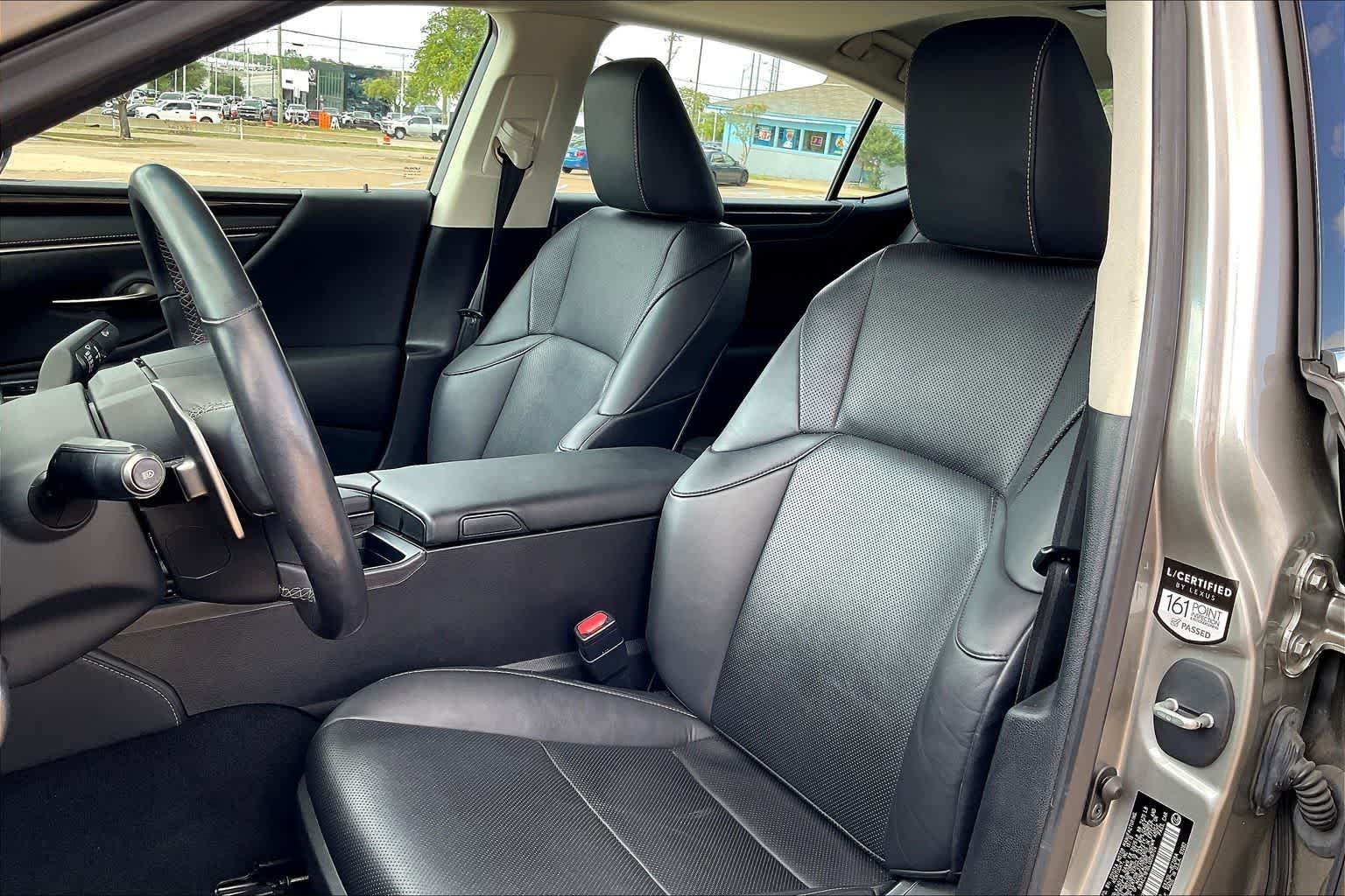 Thumbnail: 2020 Lexus ES - 11