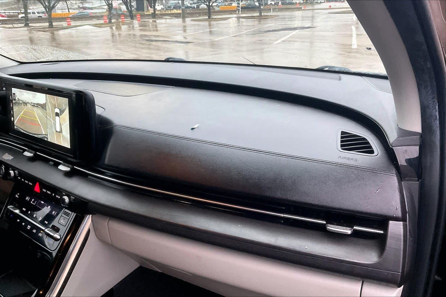 Thumbnail: 2022 Kia Carnival - 22