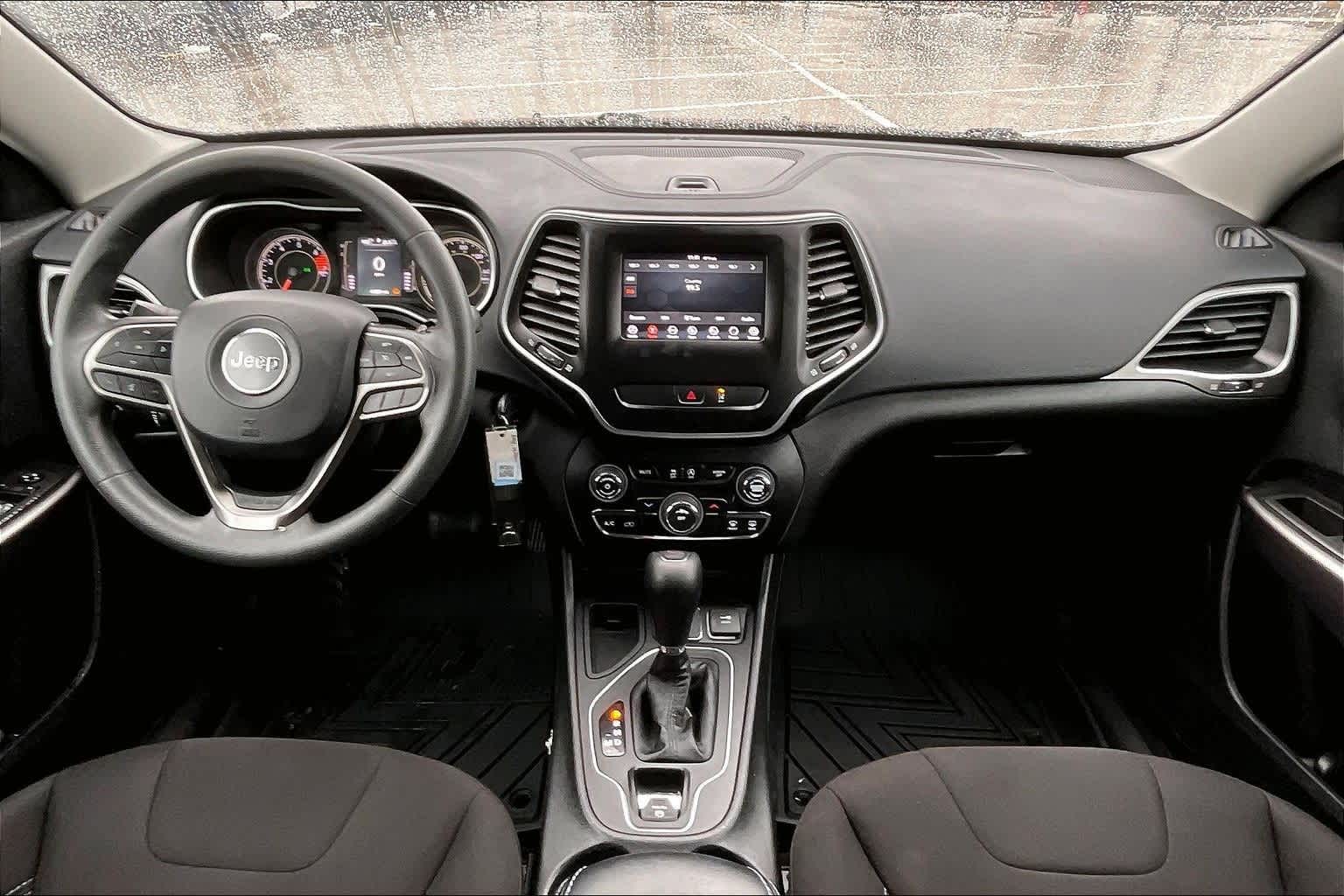 Thumbnail: 2021 Jeep Cherokee - 10