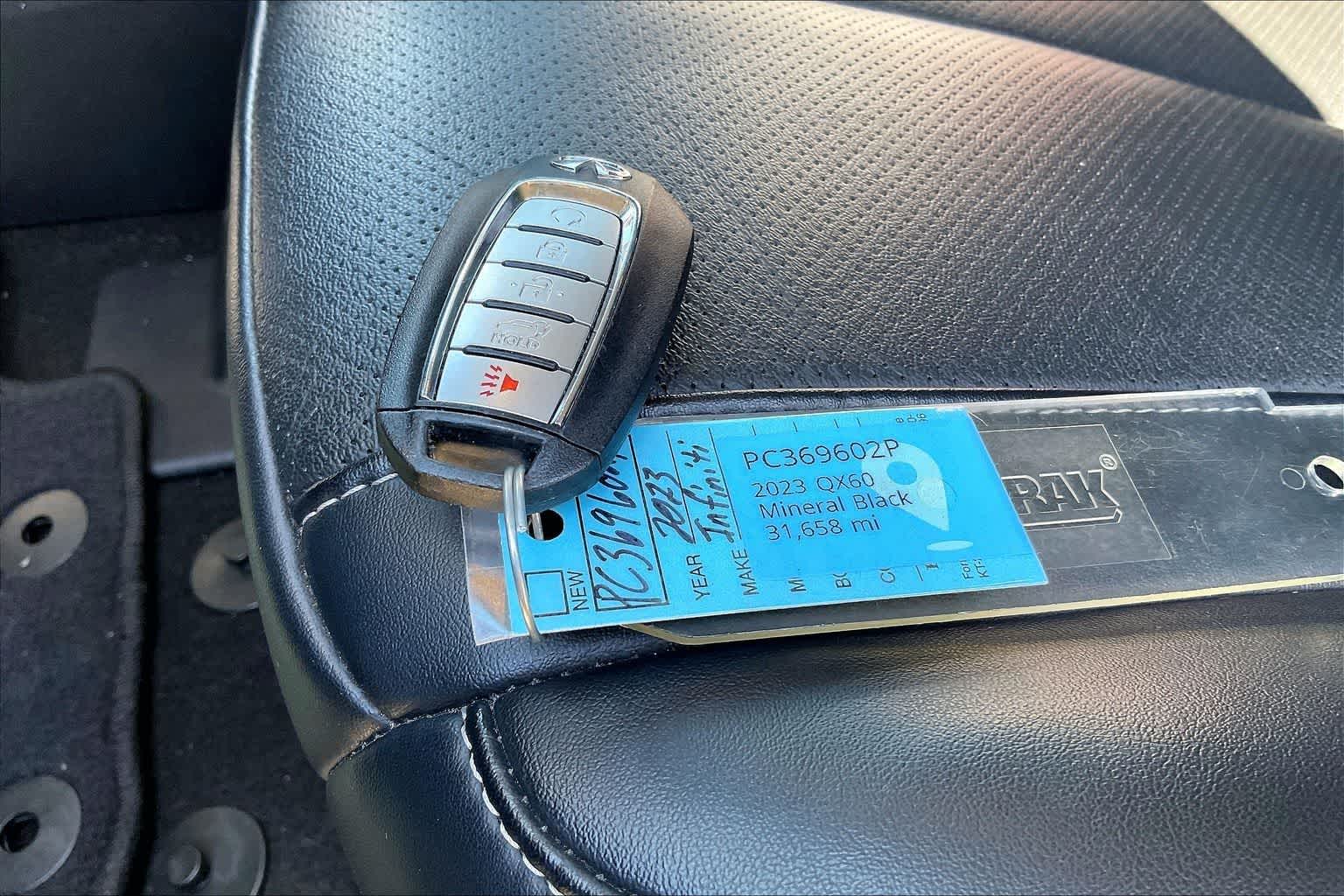 Thumbnail: 2023 INFINITI QX60 - 18