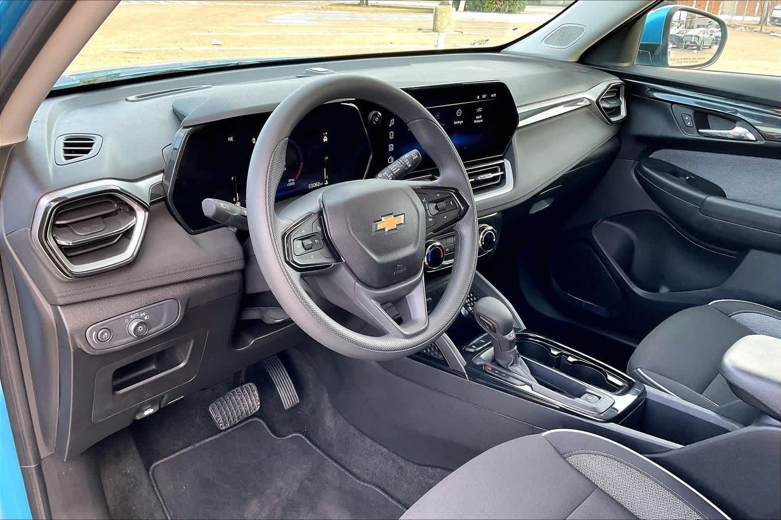 Thumbnail: 2025 Chevrolet TrailBlazer - 2