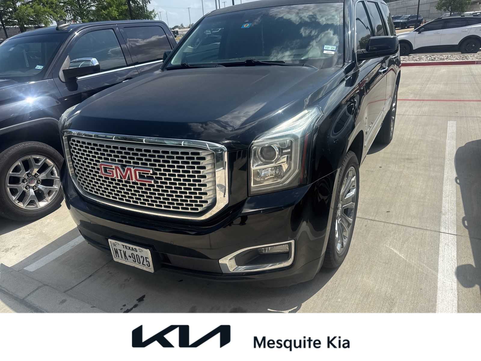 2016 GMC Yukon 4WD Denali's photo